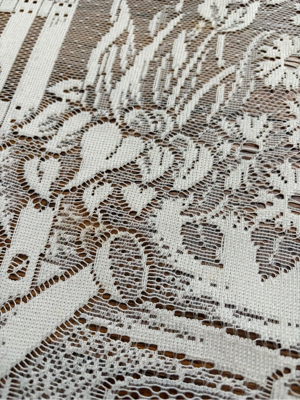 Vintage White Lace Placemats Garden Watering Can Flowers Kitchen Decor Set of 6
